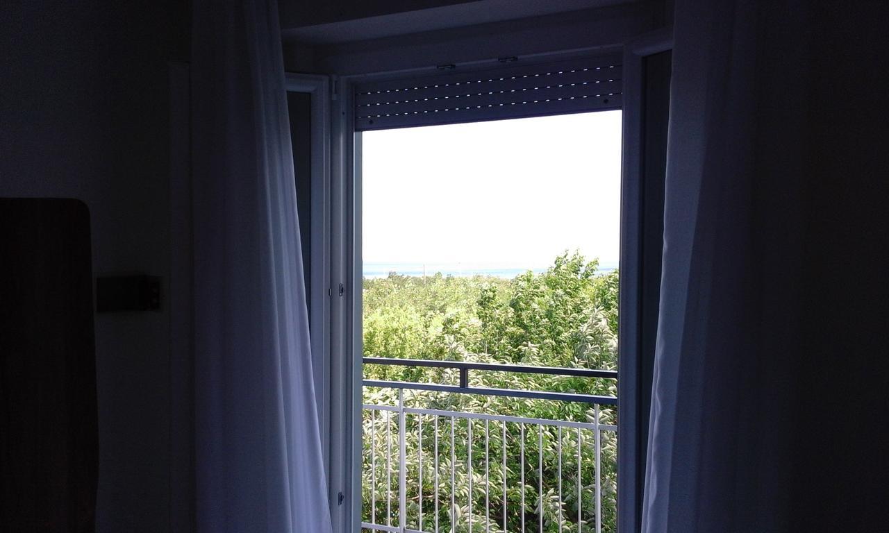 B&B - Meuble' - Hotel " Cordiale " Misano Adriatico Dış mekan fotoğraf